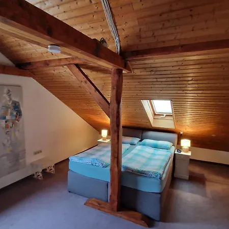 Schwarz Appartement *