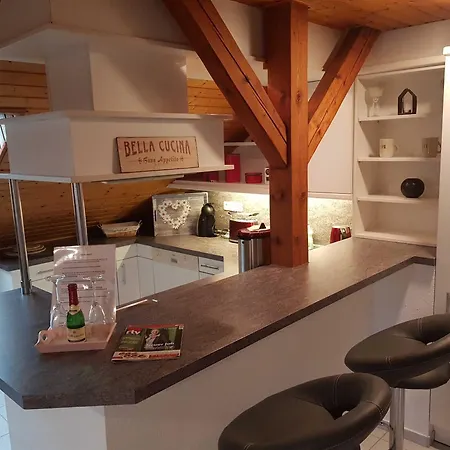 Schwarz Appartement *
